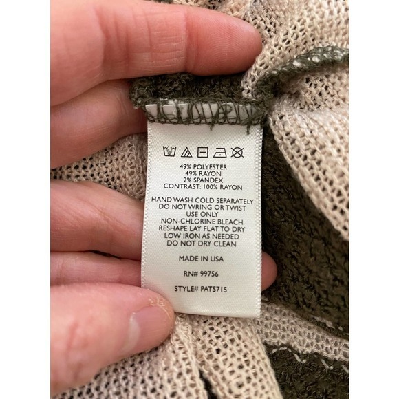 Painted Threads Size M Cream Green Striped Crop Sweater - Picture 5 of 6